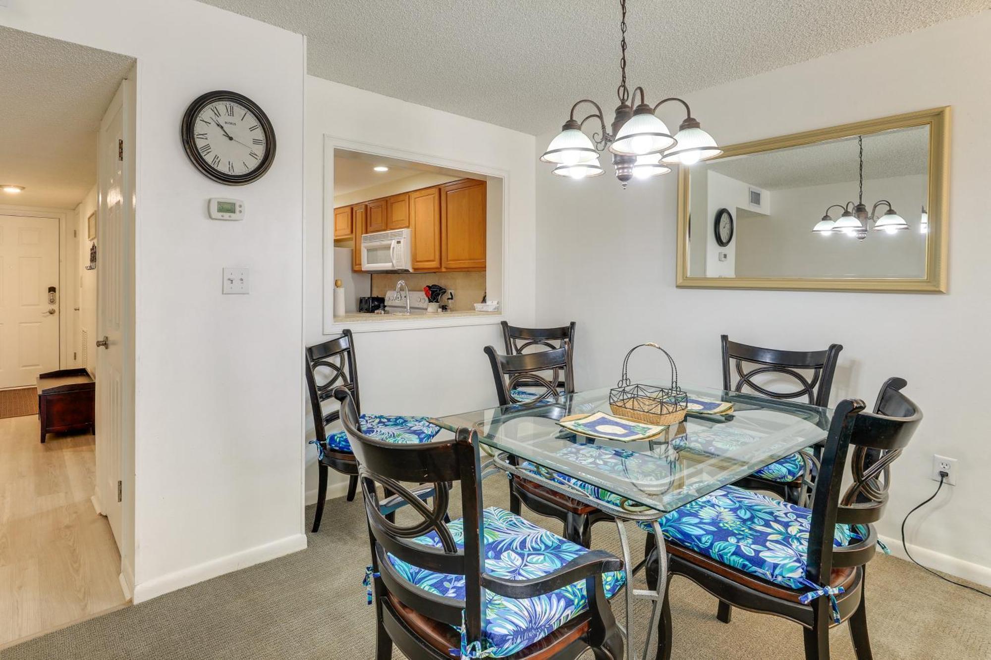 Central Cocoa Beach Condo With View, Steps To Beach! Esterno foto